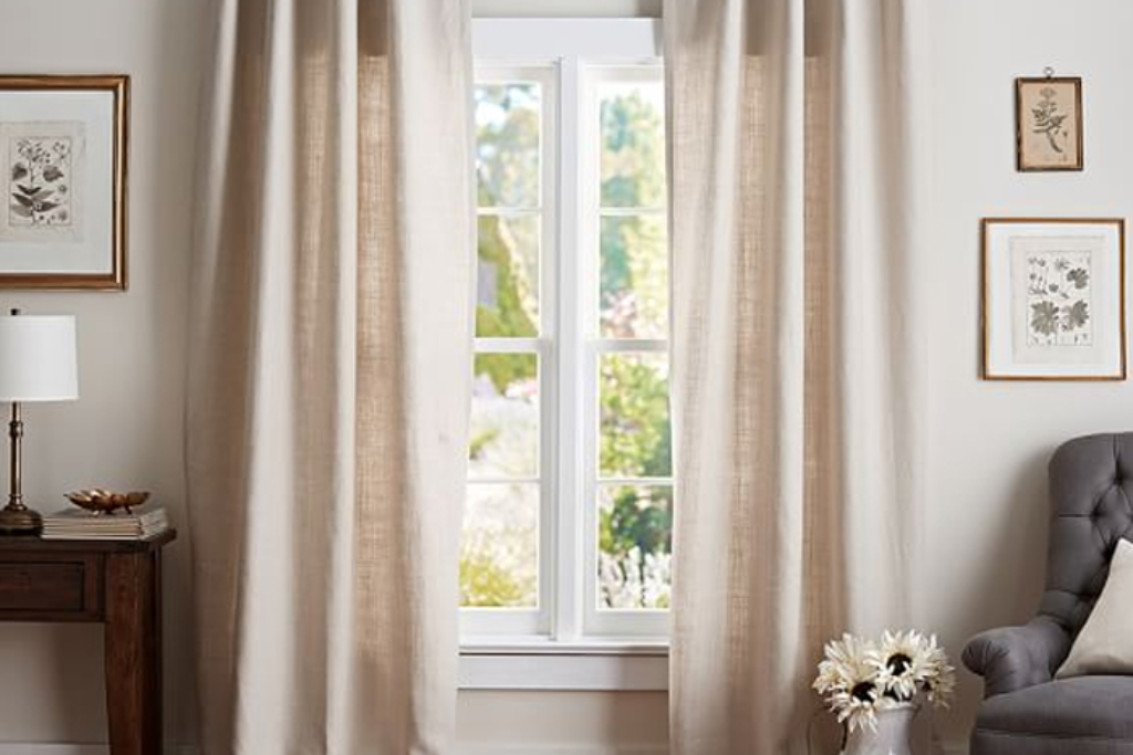tendência de cortinas e persianas para 2025 com tons neutros e terrosos